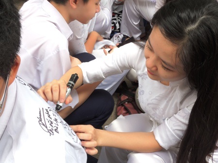 Dòng chữ có thể phai theo thời gian...