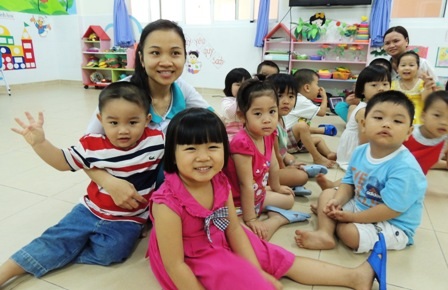 Trẻ bị lạm dụng tình dục: Hậu quả của “lỗ hổng” giáo dục giới tính - 2 Một bé gái 3 tuổi là nạn nhân của một vụ hiếp dâm trẻ em. (Ảnh: Hoàng Lam)