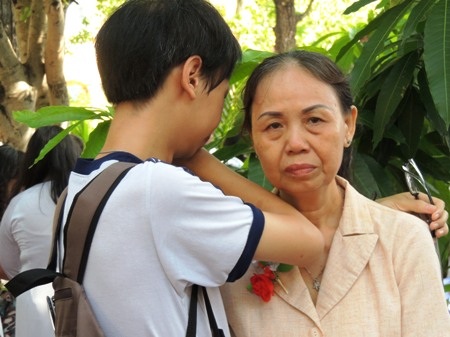 Phụ huynh cùng con có những giây phút vỡ òa trong lễ tri ân