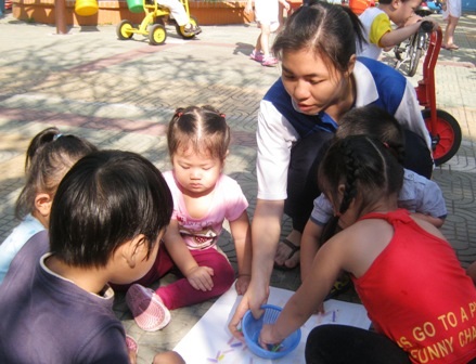 Nữ sinh sư phạm đang đối diện với nhiều vấn đề sức khỏe tâm thần. (Ảnh minh họa)