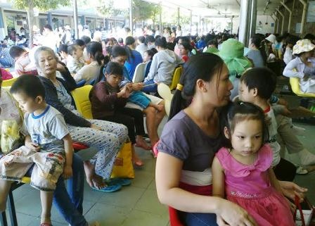 Làm trẻ tâm thần rồi… lo chạy chữa - 2 Làm trẻ tâm thần rồi… lo chạy chữa