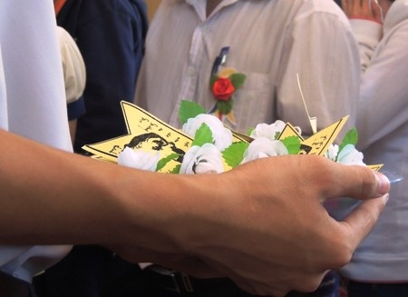 Hoa hồng trắng gửi đến những ai không còn mẹ trên đời 