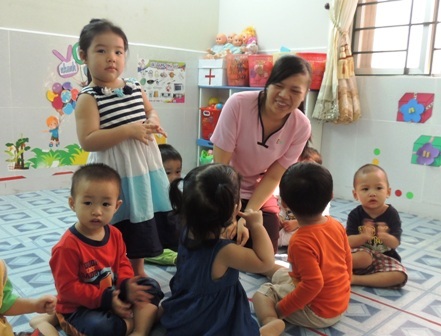 TPHCM còn thiếu 4.000 giáo viên mầm non - 1 TPHCM hiện thiếu 4.000 giáo viên mầm non cho năm học 2014 - 2015
