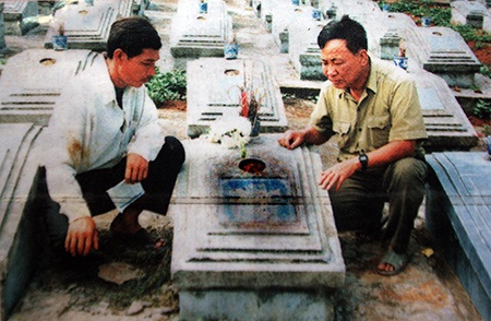 Người cựu binh 16 năm đạp xe tìm mộ liệt sĩ - 1 Người cựu binh 16 năm đạp xe tìm mộ liệt sĩ - 1