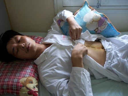 Dàn cảnh đánh chồng sau khi quan hệ bất chính với vợ? - 1