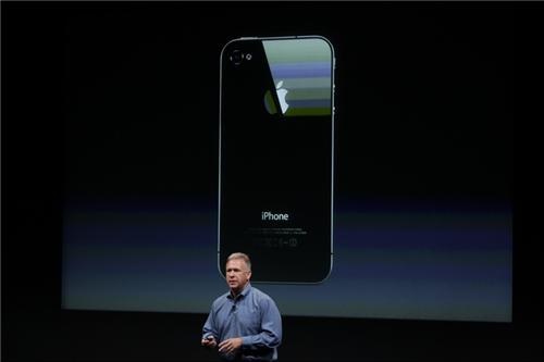 Apple ra mắt iPhone 4S cấu hình "khủng", iPhone 5 "bặt tăm" - 6 Apple ra mắt iPhone 4S cấu hình "khủng", iPhone 5 "bặt tăm" - 6