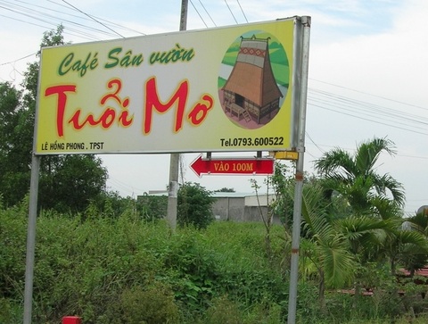 Cách chức Phó Chánh án ôm nữ nhân viên có chồng trên võng - 2