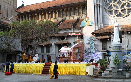 Chùm ảnh: Hà Nội sẵn sàng cho đêm Giáng sinh - 16