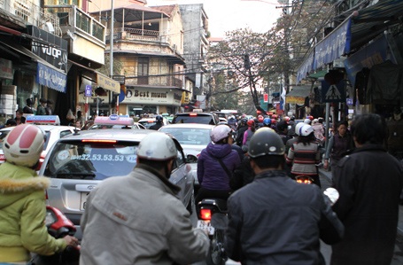 Chùm ảnh: Hà Nội sẵn sàng cho đêm Giáng sinh - 1