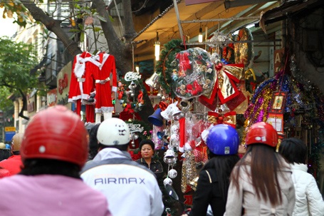 Chùm ảnh: Hà Nội sẵn sàng cho đêm Giáng sinh - 4