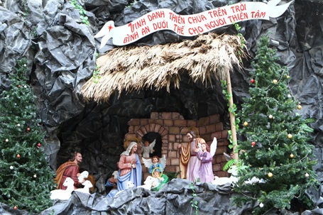 Chùm ảnh: Hà Nội sẵn sàng cho đêm Giáng sinh - 8