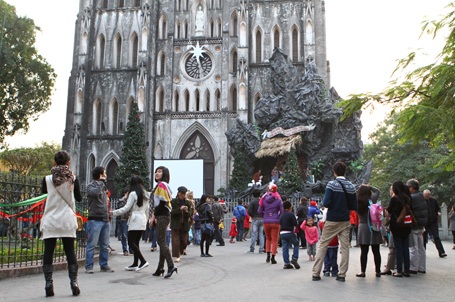 Chùm ảnh: Hà Nội sẵn sàng cho đêm Giáng sinh - 13