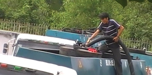 Kinh hoàng “công nghệ” xăng dỏm - Kỳ 2: Hàng trăm nghìn lít mỗi ngày - 2 Kinh hoàng “công nghệ” xăng dỏm - Kỳ 2: Hàng trăm nghìn lít mỗi ngày - 2