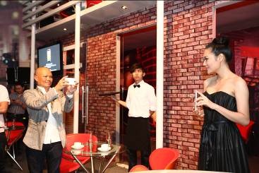 HTC One X chính thức "trình làng" tại Việt Nam - 1 HTC One X chính thức trình làng tại Việt Nam