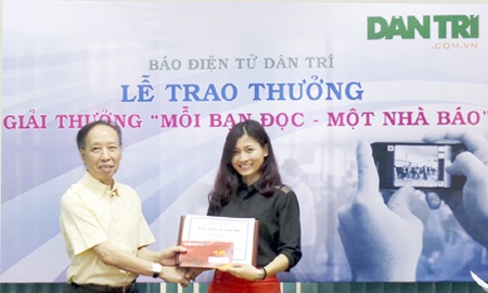 Dân trí trao giải thưởng Mỗi bạn đọc - Một nhà báo