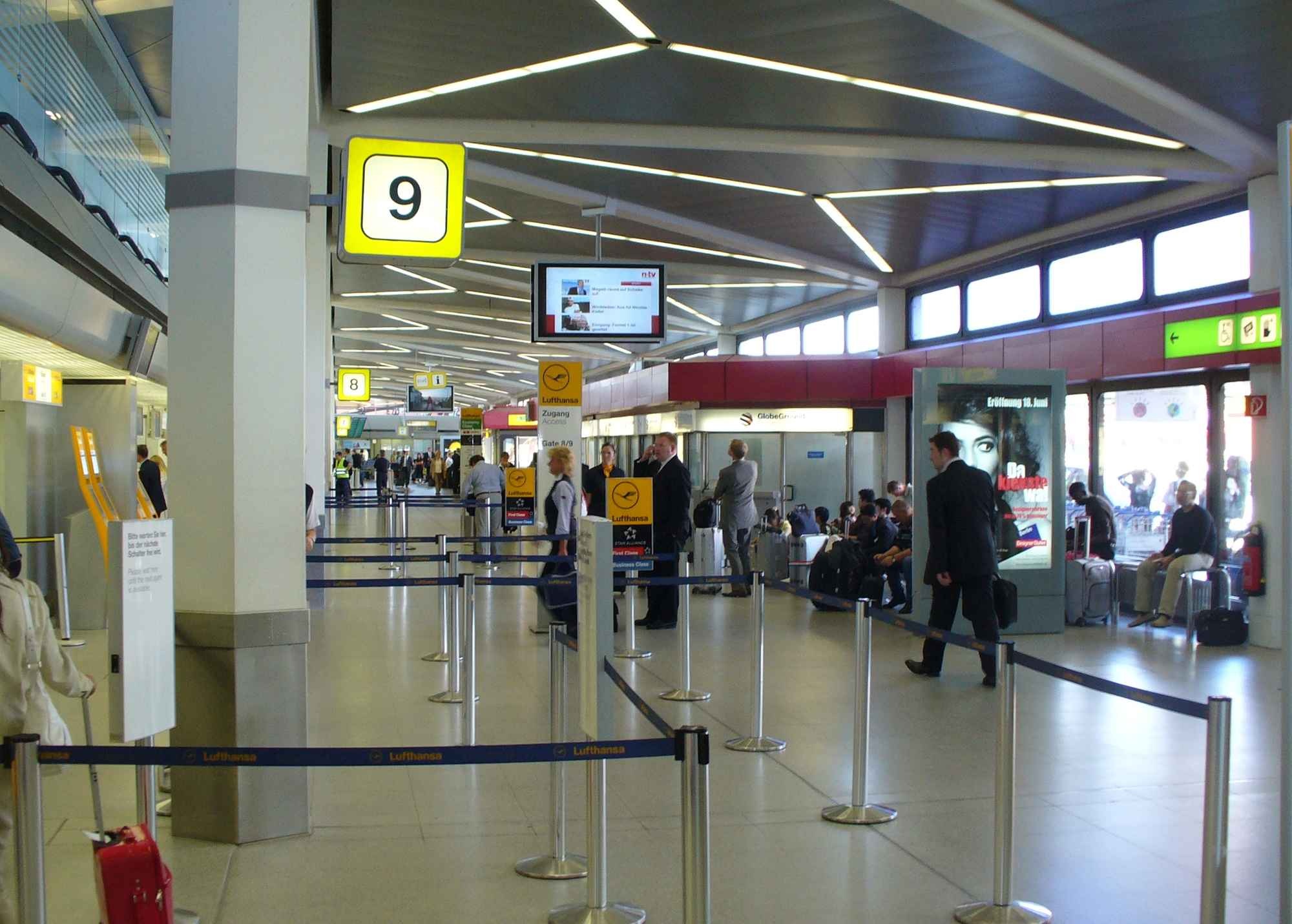 Những sân bay tệ nhất thế giới - 9 10. Sân bay quốc tế LaGuardia, Mỹ