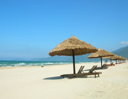 Báo Mỹ bình chọn Đà Nẵng là điểm đến đáng khám phá năm 2015 - 2 Biển Đà Nẵng luôn hấp dẫn khách du lịch