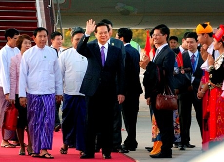 Thủ tướng Nguyễn Tấn Dũng tới Thủ đô Nay Pyi Taw - 1 Thủ tướng Nguyễn Tấn Dũng tới Thủ đô Nay Pyi Taw, Myanmar. Ảnh VGP/Nhật Bắc