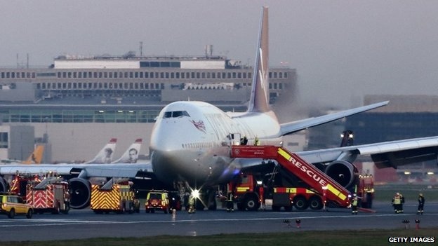 Chiếc máy bay phải hạ cánh khẩn cấp khi phát hiện lỗi kỹ thuật ở bộ phận tiếp đất