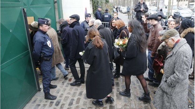 Tranh biếm họa phủ kín quan tài nạn nhân vụ khủng bố Charlie Hebdo - 9 Bạn bè của họa sĩ Tignous gọi ông là “Vua hài” vì ông luôn đem lại tiếng cười cho mọi người