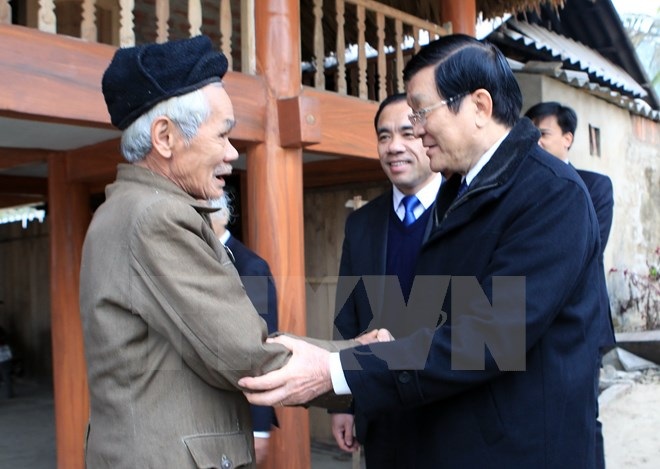 Chủ tịch nước khảo sát xây dựng nông thôn mới tại Tuyên Quang