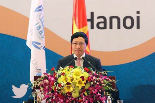 Phó Thủ tướng: Nước lớn phải tôn trọng lợi ích chính đáng của nước nhỏ - 1 Phó Thủ tướng Phạm Bình Minh phát biểu tại phiên họp của IPU-132 chiều 30/3