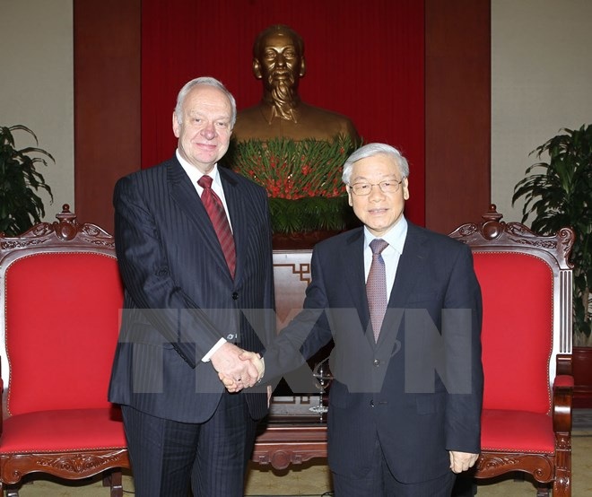 Việt Nam ưu tiên quan hệ đối tác chiến lược toàn diện với Nga - 1 Việt Nam ưu tiên quan hệ đối tác chiến lược toàn diện với Nga