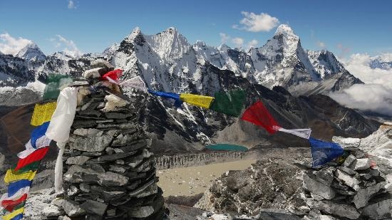 Vẫn chưa liên lạc được với 5 người Việt mắc kẹt trên núi Nepal - 1 Khu vực núi Namche, Nepal (Ảnh: tripadvisor)