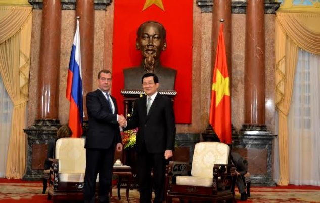 Chủ tịch nước: Việt Nam hết sức coi trọng quan hệ với Nga - 1 Chủ tịch nước Trương Tấn Sang tiếp Thủ tướng Liên bang Nga Dmitry Medvedev