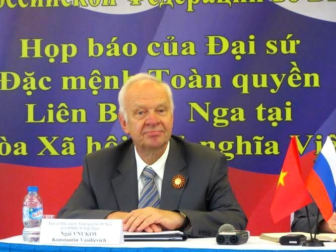 Đại sứ Nga: Quan hệ Việt-Nga đang ở cấp độ cao nhất - 1 Đại sứ Nga tại Việt Nam Konstantin Vnukov Vasilievich tại buổi họp báo chiều 13/5