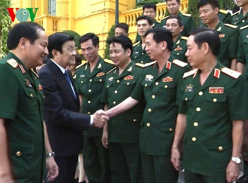 Chủ tịch nước gặp mặt cán bộ Học viện Hậu cần tiêu biểu