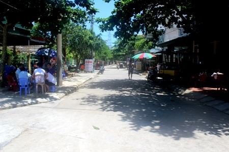 Khoảng gần 1.000 du khách trên đảo Cô Tô đang chờ tàu về đất liền