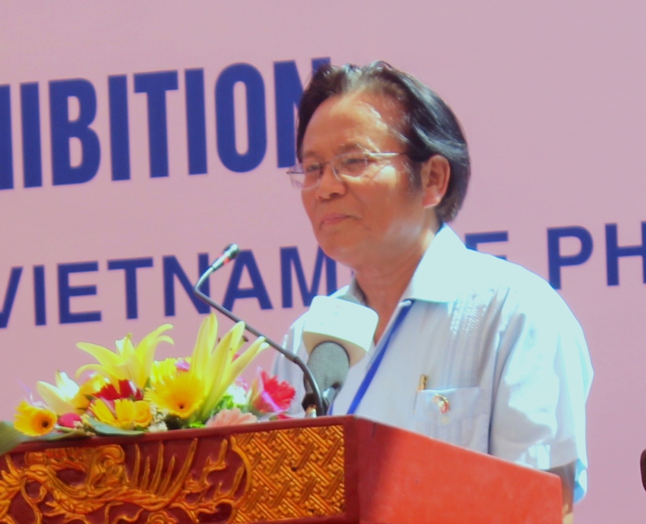 Chủ tịch Hội Việt-Mỹ, cựu Đại sứ Việt Nam tại Mỹ, Nguyễn Tâm Chiến, phát biểu tại buổi lễ