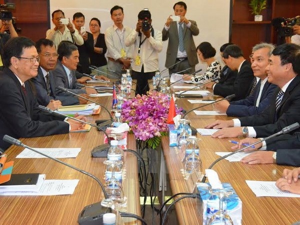 Việt Nam-Campuchia trao đổi thẳng thắn về vấn đề biên giới - 1 Việt Nam-Campuchia trao đổi thẳng thắn về vấn đề biên giới