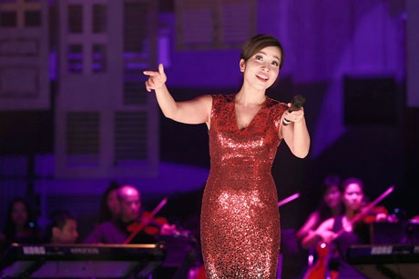 Mỹ Linh rơi nước mắt khi hát “Mãi bên con” - 13 <b style=mso-bidi-font-weight:
normal>Hà Thanh
