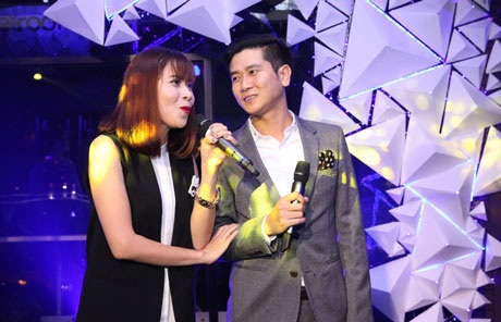 Thảo Trang “xấu lạ” biểu diễn cuồng nhiệt trên sân khấu - 2 Vợ chồng ca sĩ Lưu Hương Giang- nhạc sĩ Hồ Hoài Anh