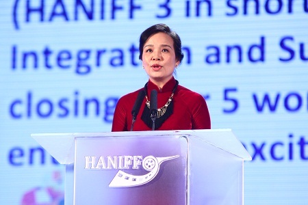 Bà Ngô Phương Lan phát biểu khai mạc Lễ trao giải