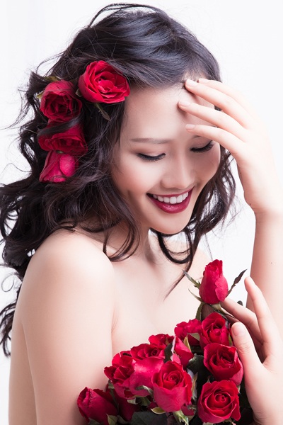 Siêu mẫu Lâm Thùy Anh khoe vẻ đẹp nóng bỏng mùa Giáng Sinh - 3 Siêu mẫu Lâm Thùy Anh khoe vẻ đẹp nóng bỏng mùa Giáng Sinh