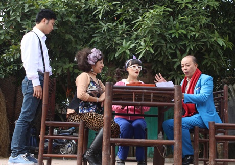 Vân Dung cạnh tranh "cua trai" với Thúy Nga - 9 <b style=mso-bidi-font-weight:
normal>