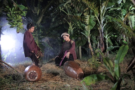 Hé lộ “cảnh nóng” của Xuân Hinh và Thanh Thanh Hiền - 2 Xuân Hinh- Thanh Thanh Hiền hóa thân thành Chí Phèo- Thị Nở
