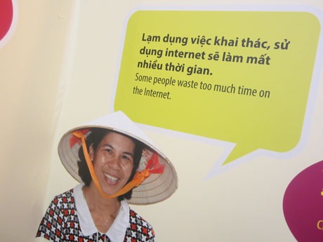 Triển lãm Internet với phụ nữ: Cơ hội và thay đổi - 2 Hình ảnh tại triển lãm