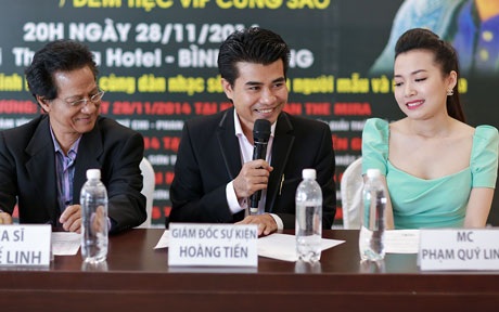 Chế Linh từng rất run khi song ca với Phi Nhung - 8 Ông Harvey, đồng hành cùng tour diễn của Chế Linh để thực hiện bộ phim tài liệu về Chế Linh