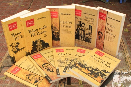 Ra mắt tủ sách “Góc nhìn sử Việt” - 1 Ra mắt tủ sách “Góc nhìn sử Việt”