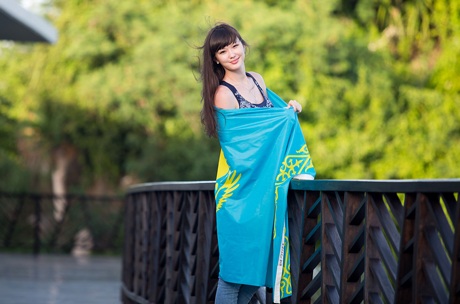 Sabina đẹp như thiên thần trong gala Bình Minh Phương Đông - 8 Sabina lưu lại những khoảnh khắc đẹp tại Nha Trang, Việt Nam