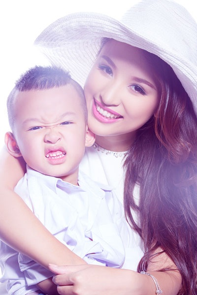 Vân Hugo chia sẻ về cuộc sống của bà mẹ đơn thân - 4 <b style=mso-bidi-font-weight:
normal>Hà Thanh