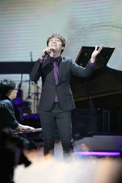 Hoàng Bách gây ấn tượng khi hát cùng "bé con" trên sân khấu - 13 <b style=mso-bidi-font-weight:
normal>Hà Thanh
