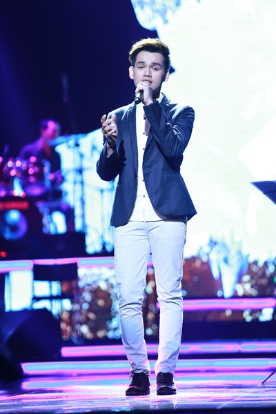 Hoàng Bách gây ấn tượng khi hát cùng "bé con" trên sân khấu - 14 <b style=mso-bidi-font-weight:
normal>Hà Thanh