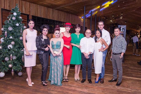 Á hậu Phạm Hương đọ vẻ vẻ đẹp nền nã, dịu ngọt với Trần Thị Quỳnh - 8 Nhiều nghệ sĩ tham dự bữa tiệc mừng giáng sinh và năm mới của cựu người mẫu Thúy Hạnh và Thành Lộc