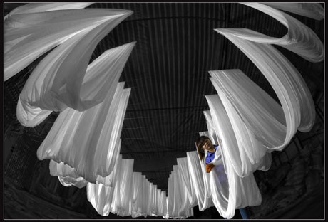 Khám phá di sản Việt qua những bức ảnh tuyệt đẹp - 14 Lụa Bảo Lộc (di sản vật thể) - Cao Minh Dẹt - Giải 3