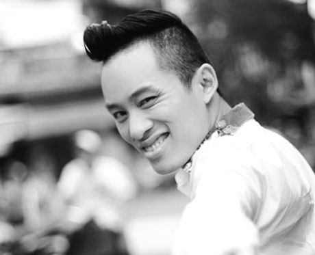 Nghệ sỹ gửi lời chúc năm mới bình an đến độc giả Dân trí - 10 Tùng Dương xin gửi lời chúc đặc biệt tới độc giả báo